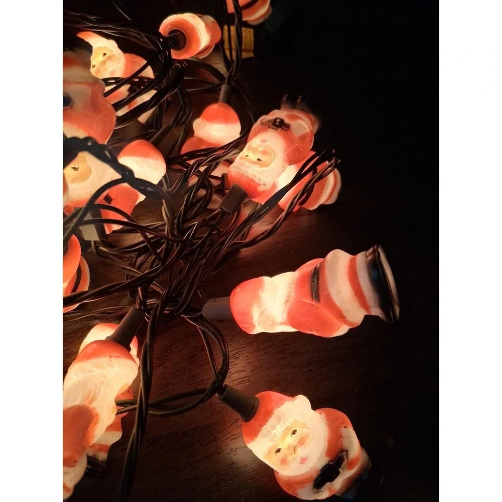 Vintage Santa Claus Novelty Christmas String Lights 20 Count Plastic Light Cover